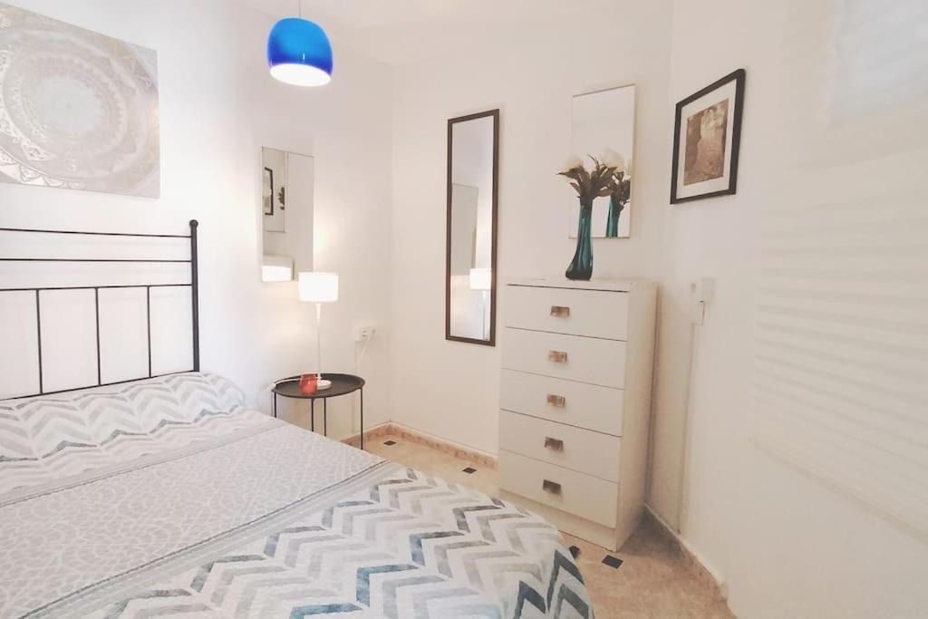 Bonito Apartamento De Dos Dormitorios En El Centro Y Calle San Miguel Torremolinos Eksteriør billede
