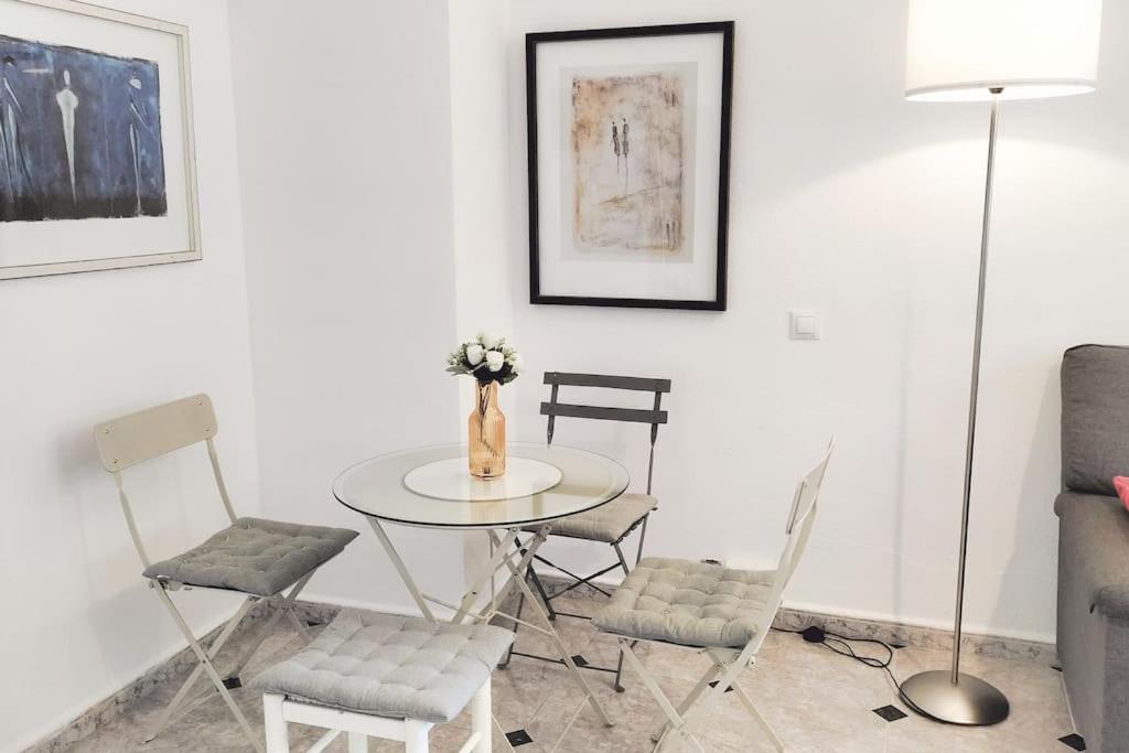 Bonito Apartamento De Dos Dormitorios En El Centro Y Calle San Miguel Torremolinos Eksteriør billede