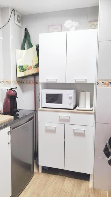 Bonito Apartamento De Dos Dormitorios En El Centro Y Calle San Miguel Torremolinos Eksteriør billede