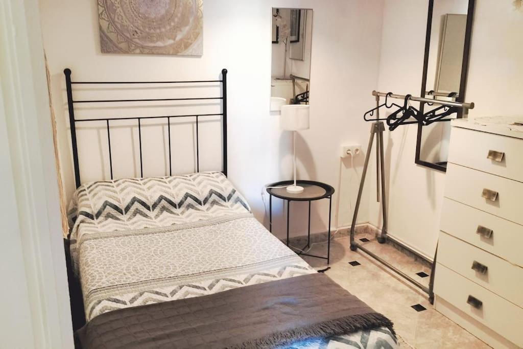 Bonito Apartamento De Dos Dormitorios En El Centro Y Calle San Miguel Torremolinos Eksteriør billede