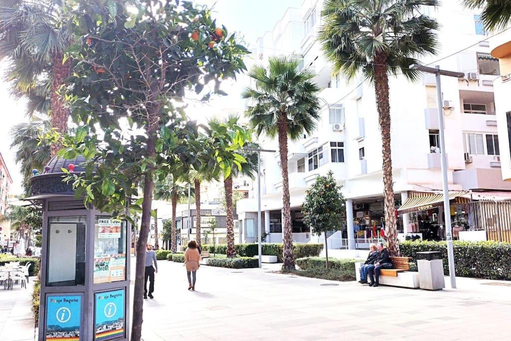 Bonito Apartamento De Dos Dormitorios En El Centro Y Calle San Miguel Torremolinos Eksteriør billede